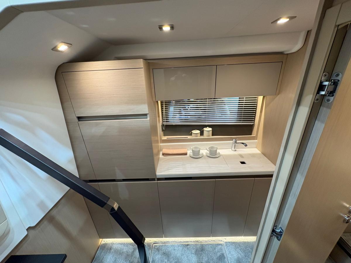 Jeanneau DB43 — foto 18 van 41