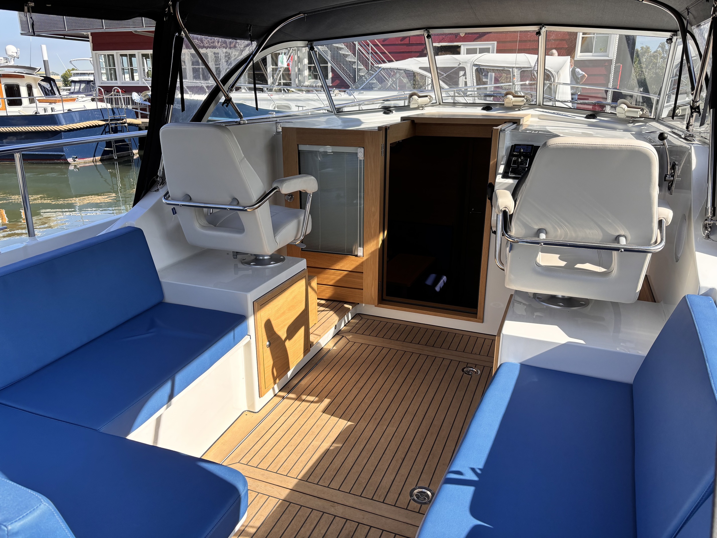 Vedette 9.30 Cabin Comfort Line — foto 8 van 23