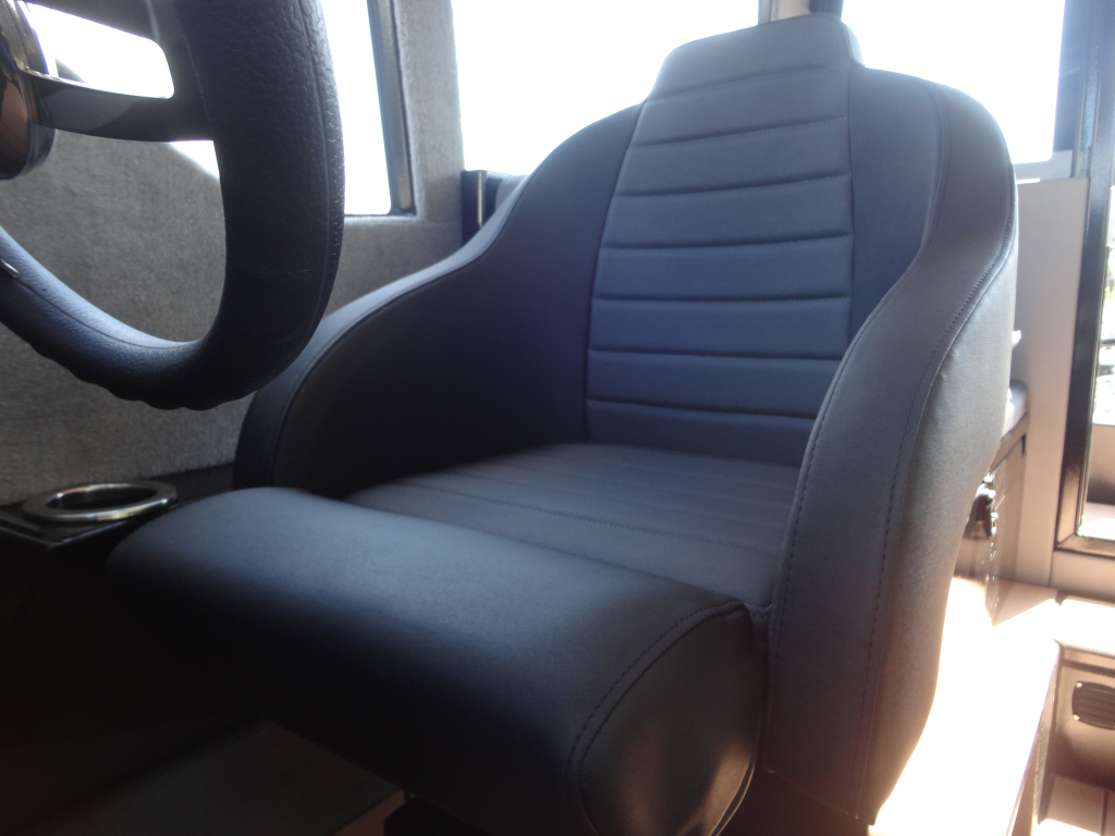 UMS 700 HT boat Cabin Cruiser NET BINNEN Full options  — foto 20 van 32