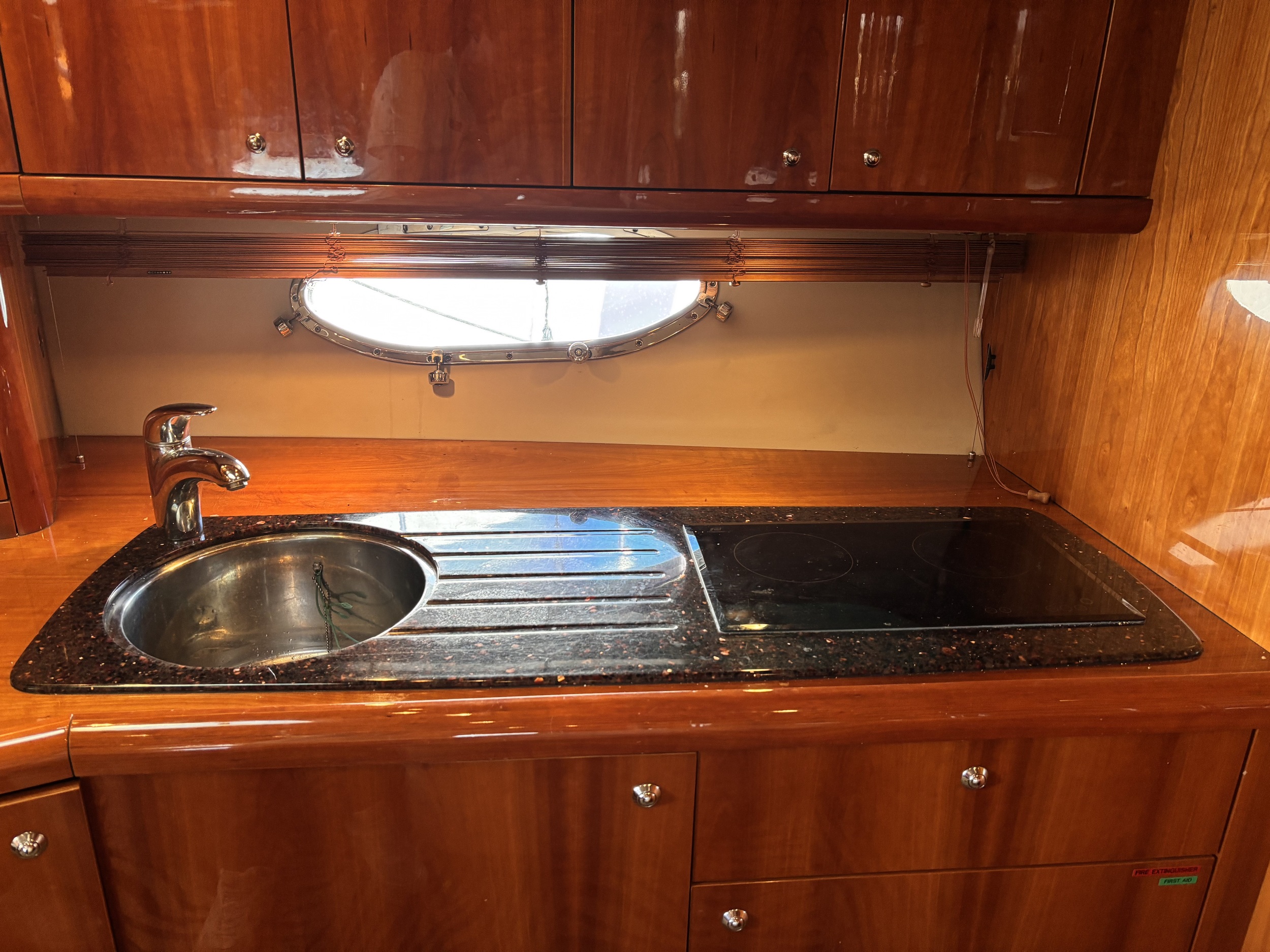 Sunseeker Predator 55 — foto 22 van 29