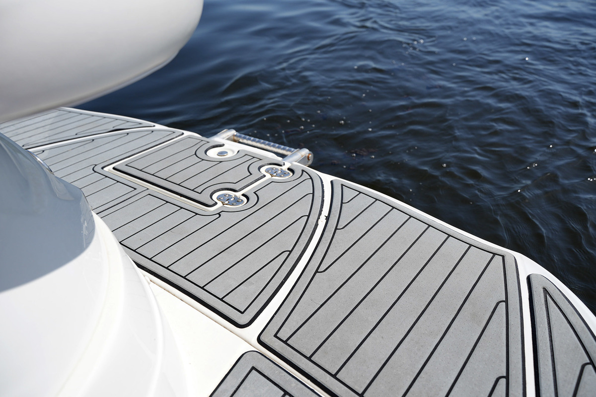 Crownline 315 SCR — foto 14 van 43