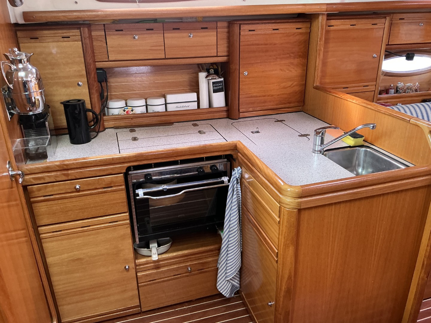 Bavaria 37 Cruiser — foto 9 van 40