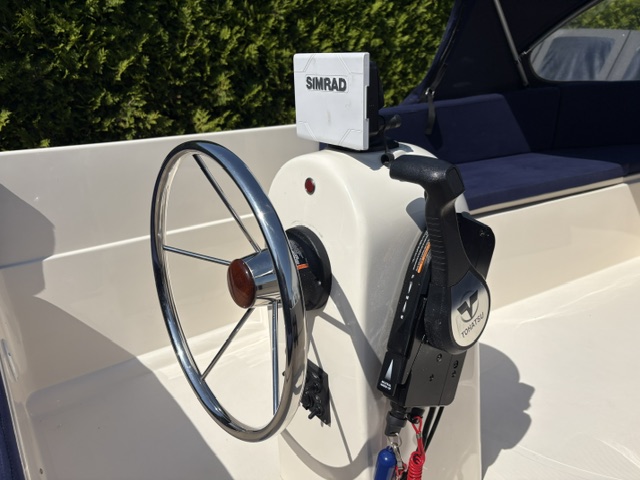 Blue sloep 475 met Tohatsu 9.8 PK en  Buiskap — foto 11 van 13