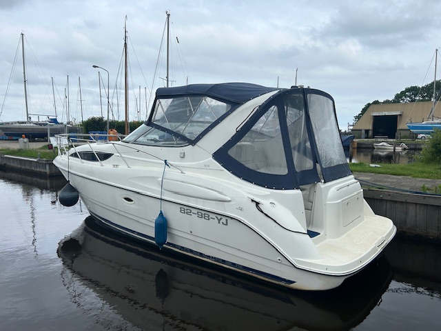 Bayliner 305 Ciera — foto 5 van 35
