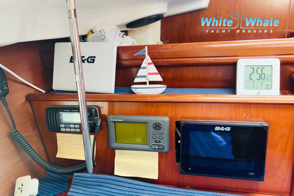 Beneteau Oceanis 42 CC — foto 36 van 45