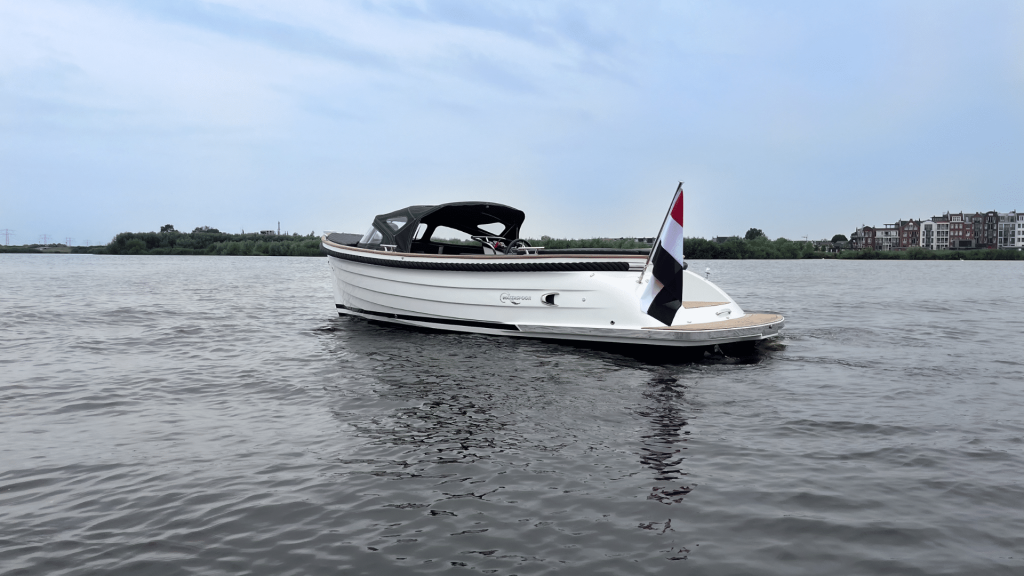 Waterspoor 646 Outboard | Luxe tender | Vanaf €39.950,- — foto 2 van 6
