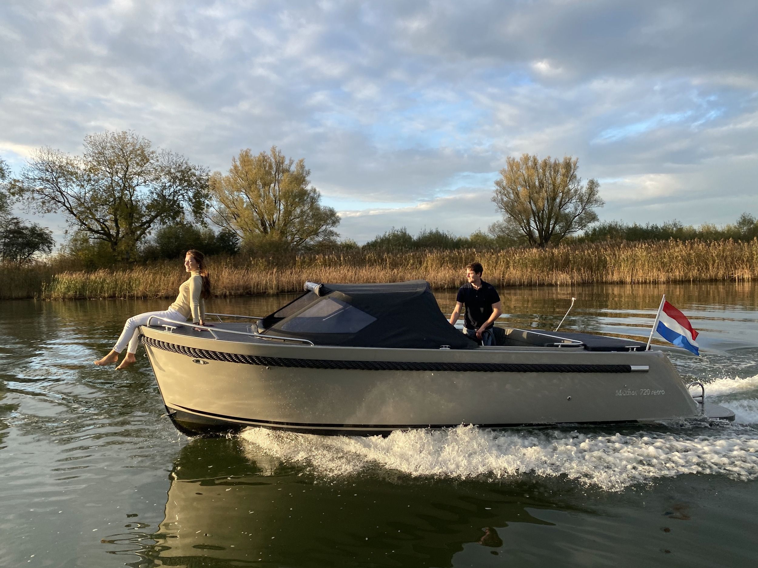 Maxima 720 retro — foto 6 van 10