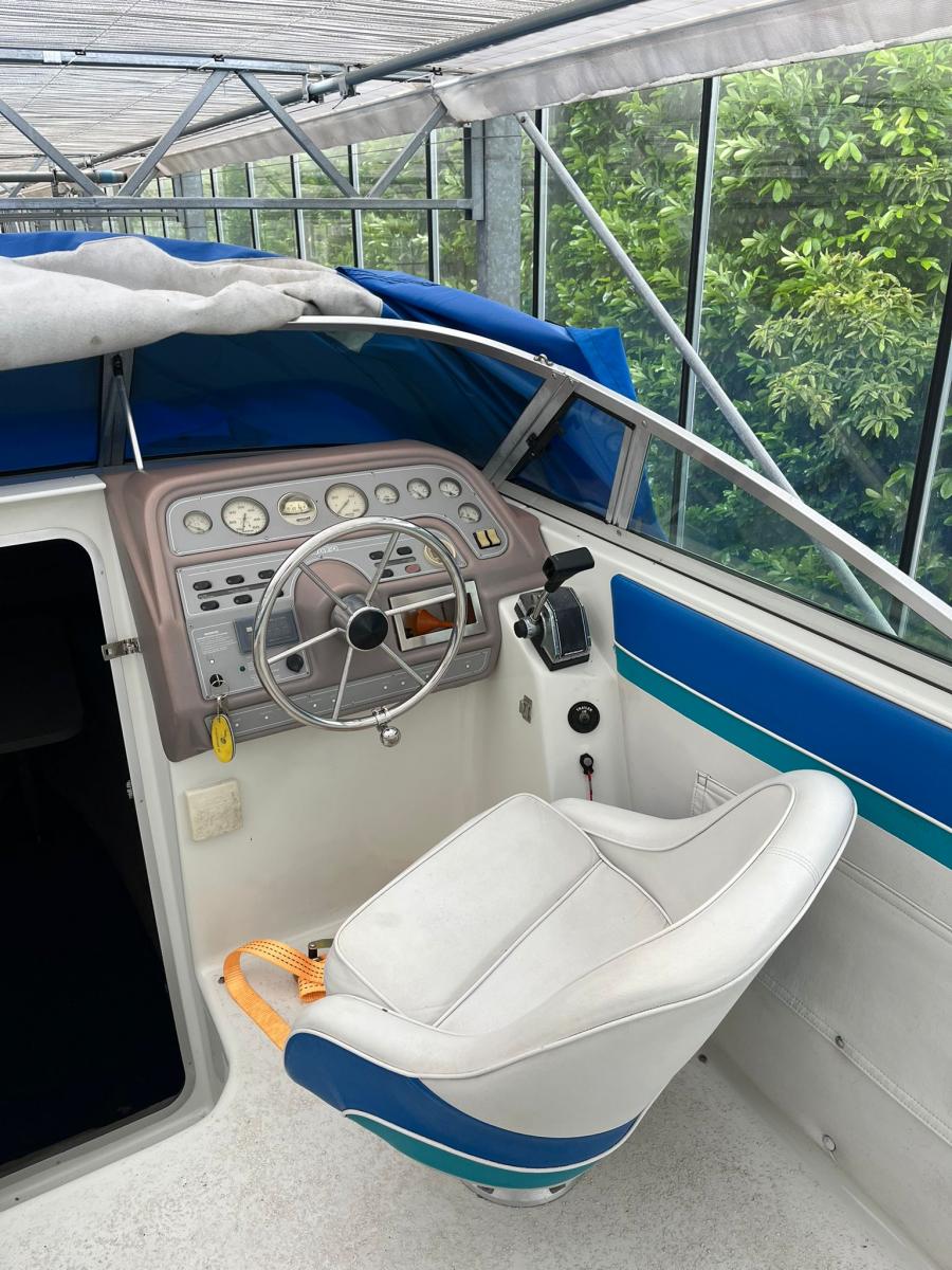 Rinker 260 FIESTA FEE — foto 13 van 17