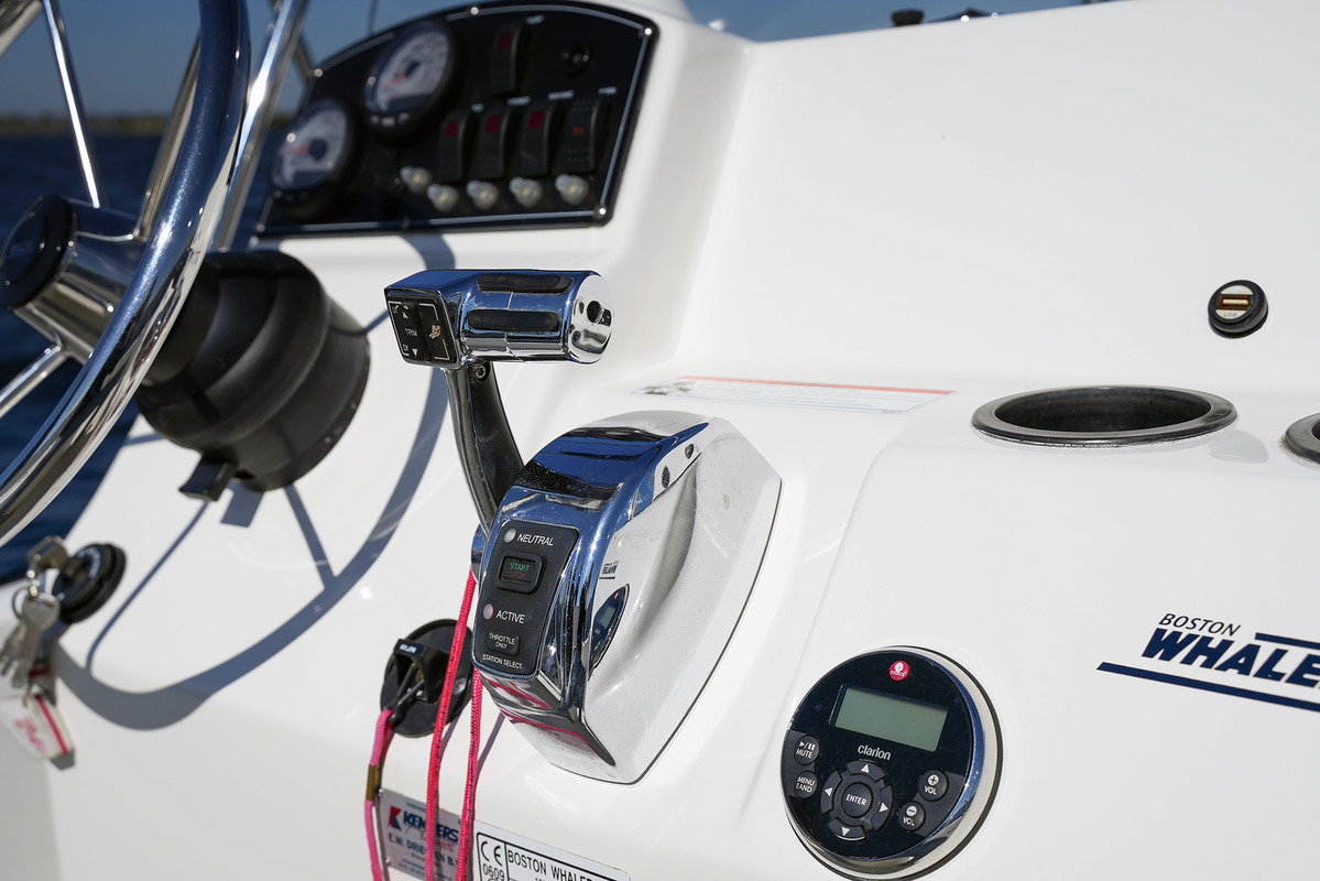 Boston Whaler 190 Montauk — foto 11 van 38