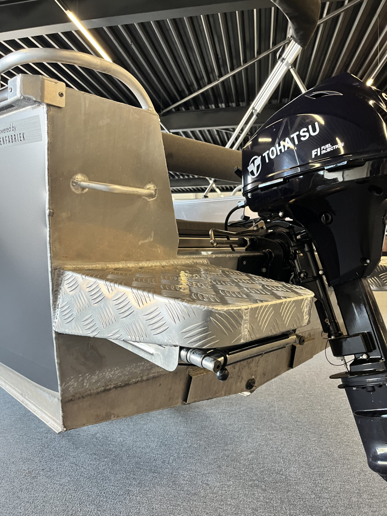 Qwest R500/R535 | | Tohatsu 9.9PK EFI | €11.950,- — foto 12 van 15