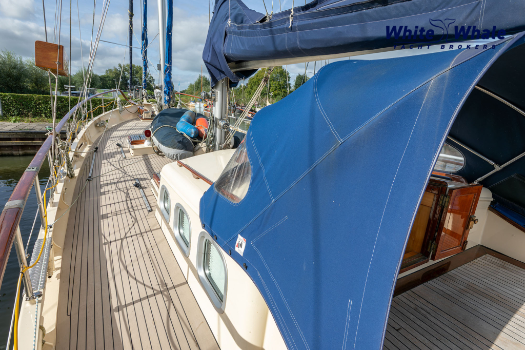 Pieter Beeldsnijder  Stagzeil schoener custom built refit — foto 19 van 87