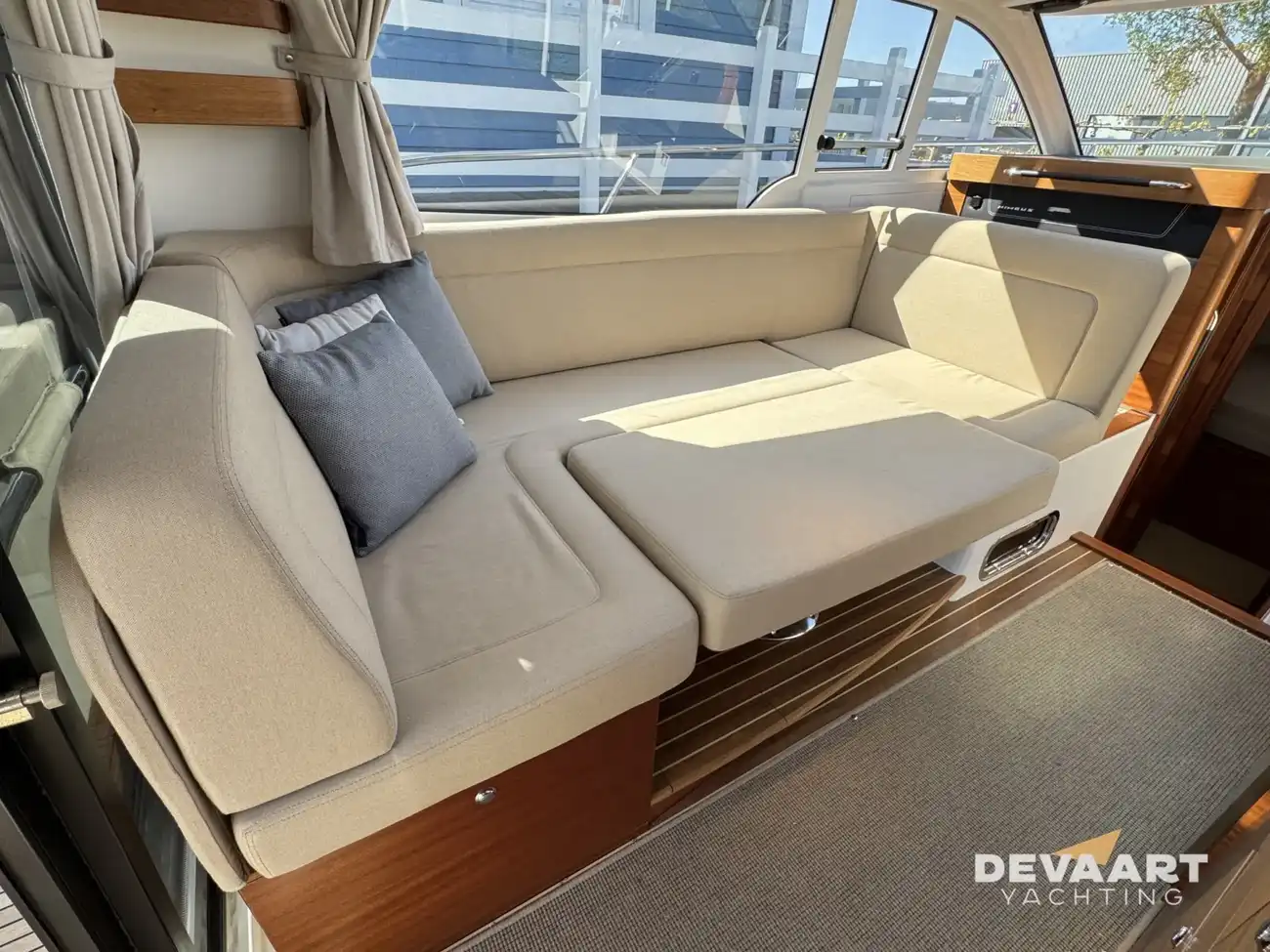 Nimbus 365 Coupe — foto 16 van 27