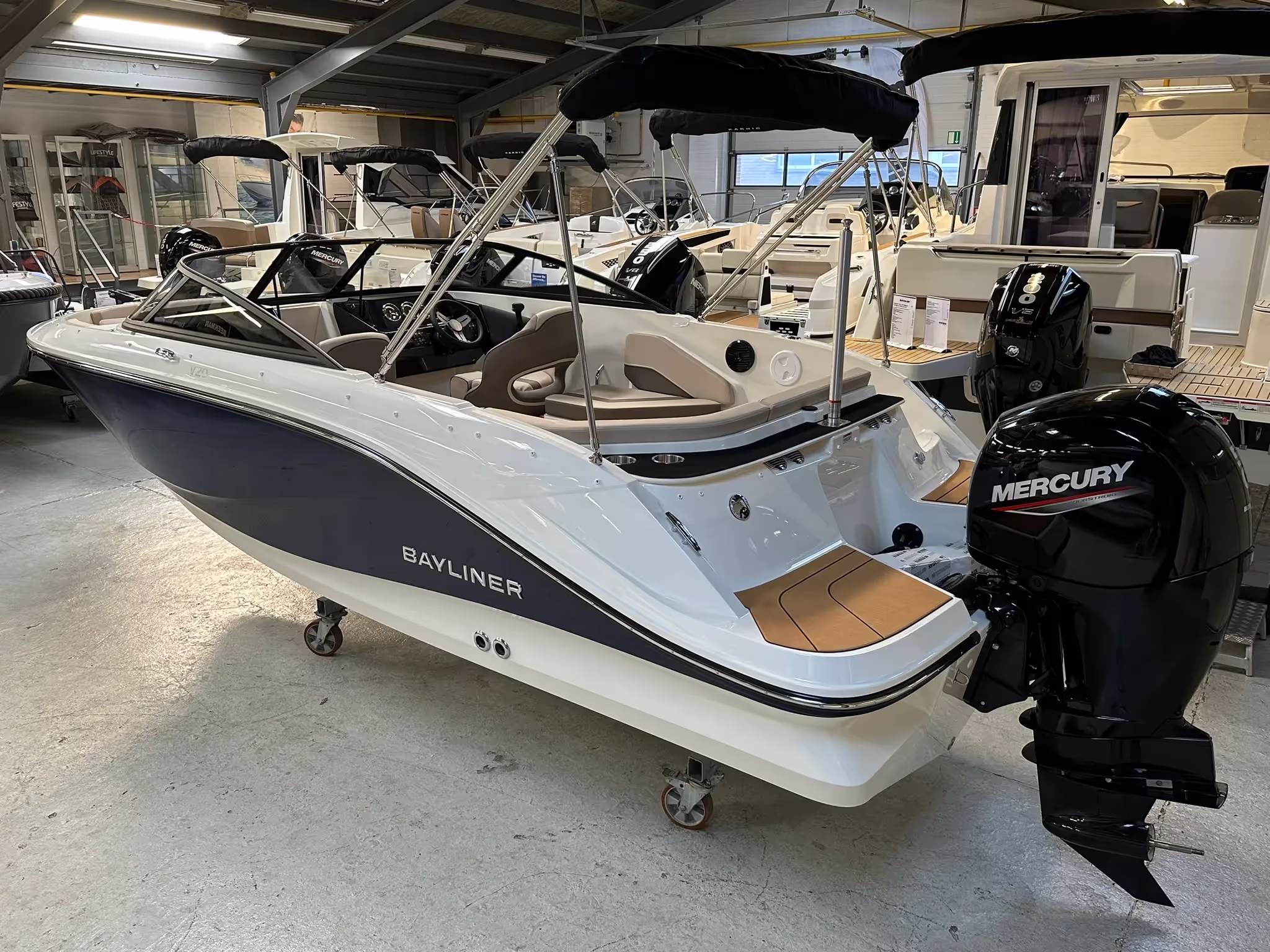 Bayliner V20 Bowrider — foto 4 van 29