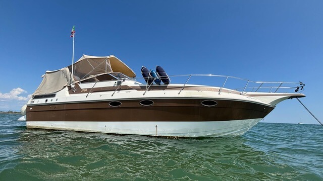 Sun Runner Ultra 3100 - Natante - BluYachting — foto 1 van 12