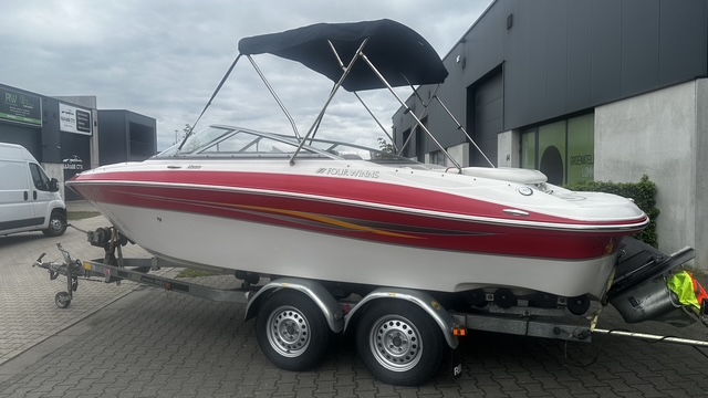 Four Winns H200 – Sportieve bowrider met krachtige V6 en royale indeling — foto 3 van 30
