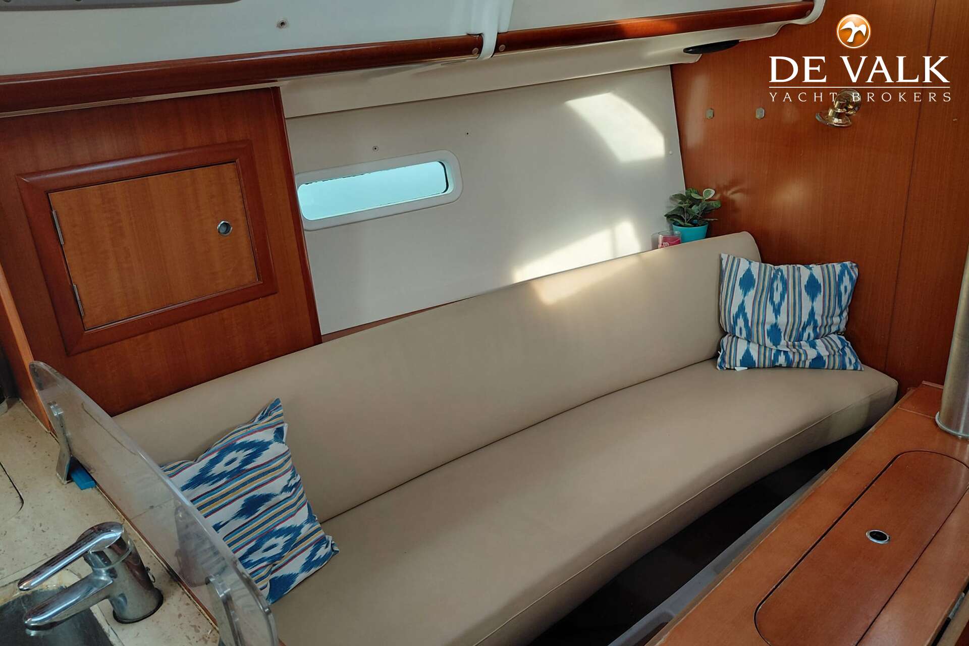 Beneteau Oceanis 323 — foto 19 van 25