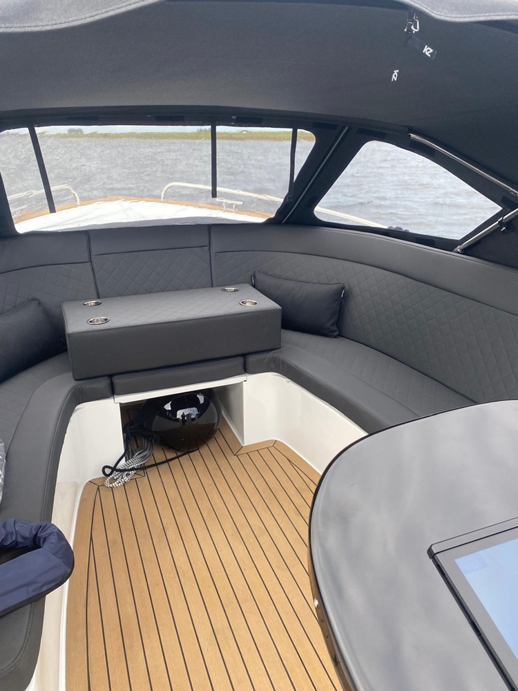 Zeer luxe Maxima 720 uit september 2025, met boegschroef, biminitop en navigatie! — foto 12 van 12