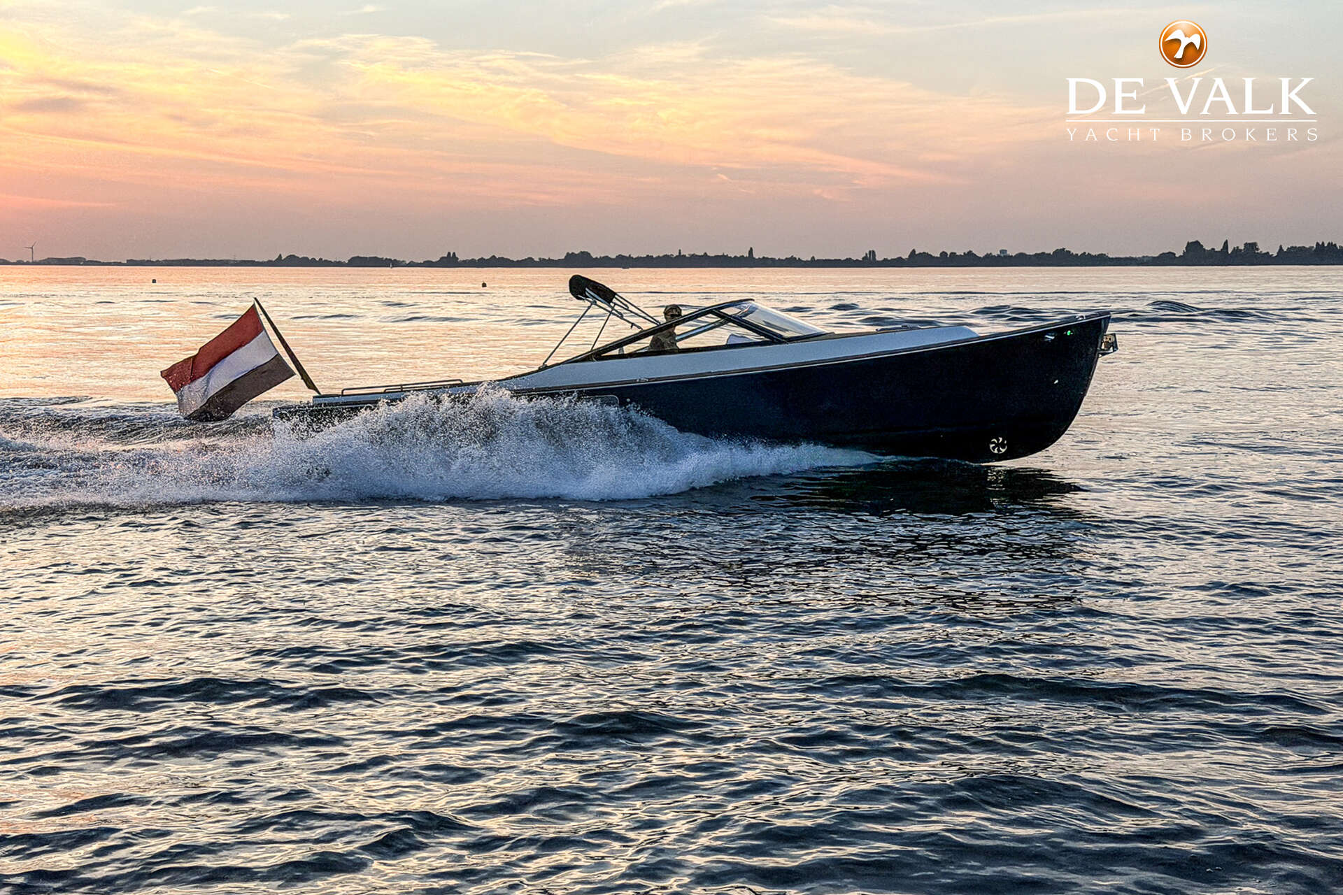 Long Island 33 Runabout — foto 1 van 30