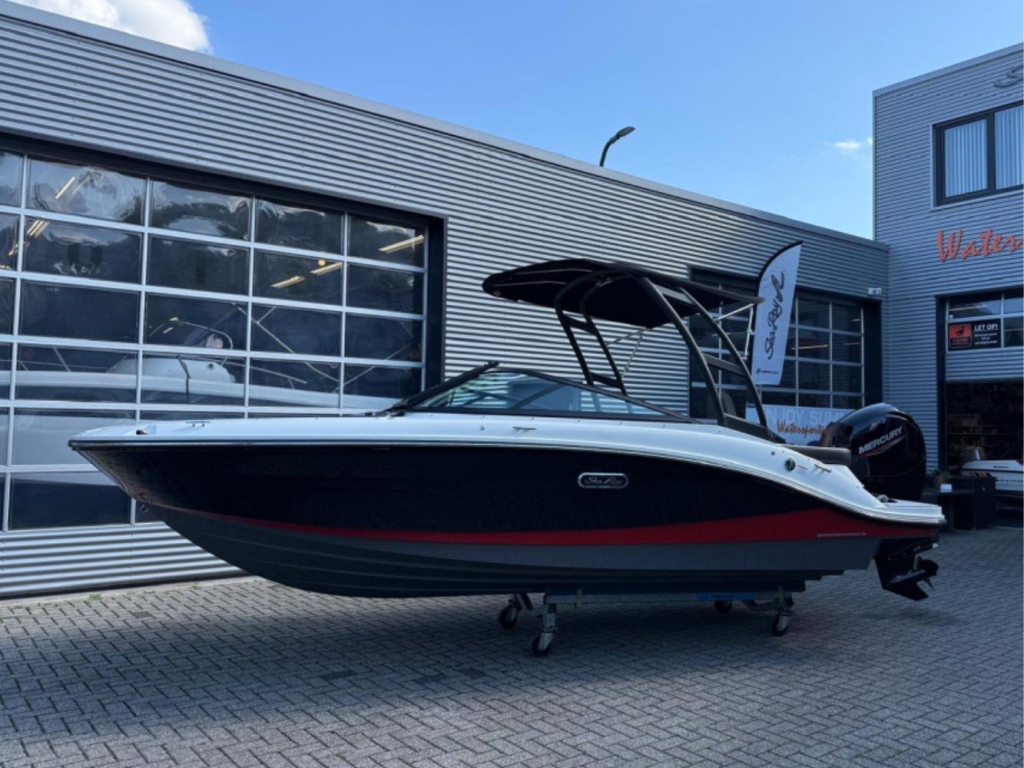 Sea Ray SPX 190 Outboard — foto 3 van 35
