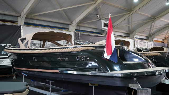 Waterspoor  808 Open | All Black | 110pk Yanmar | DIRECT VAARKLAAR — foto 2 van 20
