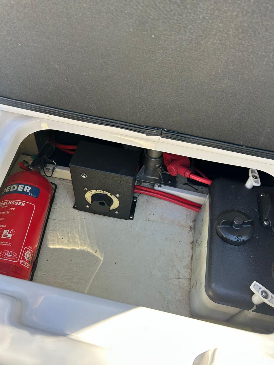 Four Winns H180 Bowrider outboard — foto 28 van 28