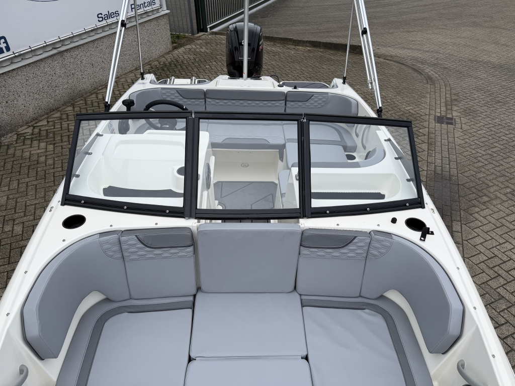 Bayliner Element M17 met Mercury 115pk Pro XS — foto 15 van 32