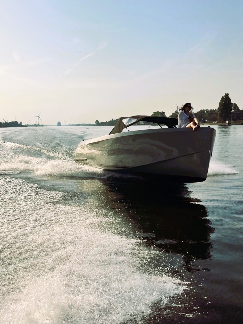 DOBBER 750 Tender — foto 8 van 14