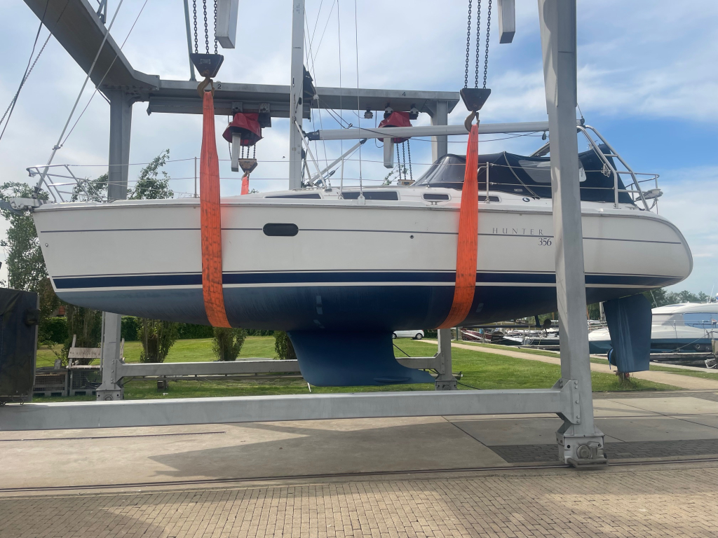 Hunter 356 — foto 62 van 72