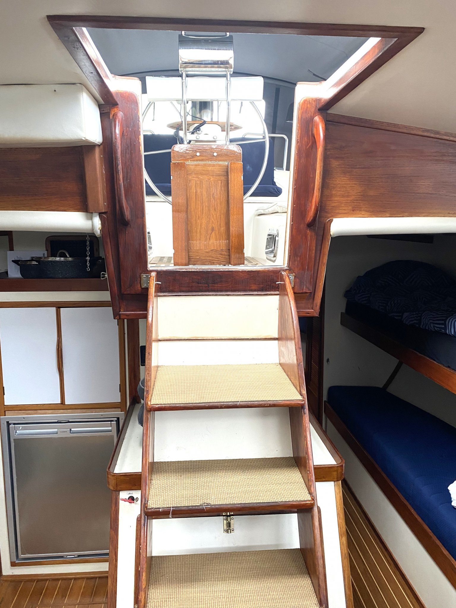 Irwin 49 Blue Water Cruiser — foto 31 van 35
