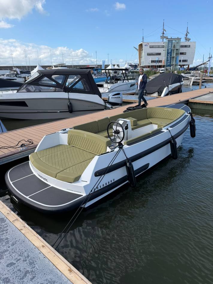VanVossen E tender elektrisch DEMO Proefvaar dagen 9,10,11, 12 en 13sept — foto 2 van 17