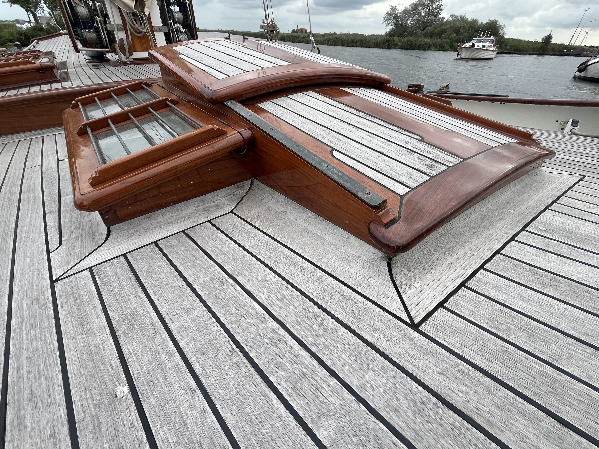 Lemsteraak Gouden Leeuw - Roefaak Hoek Design — foto 50 van 59