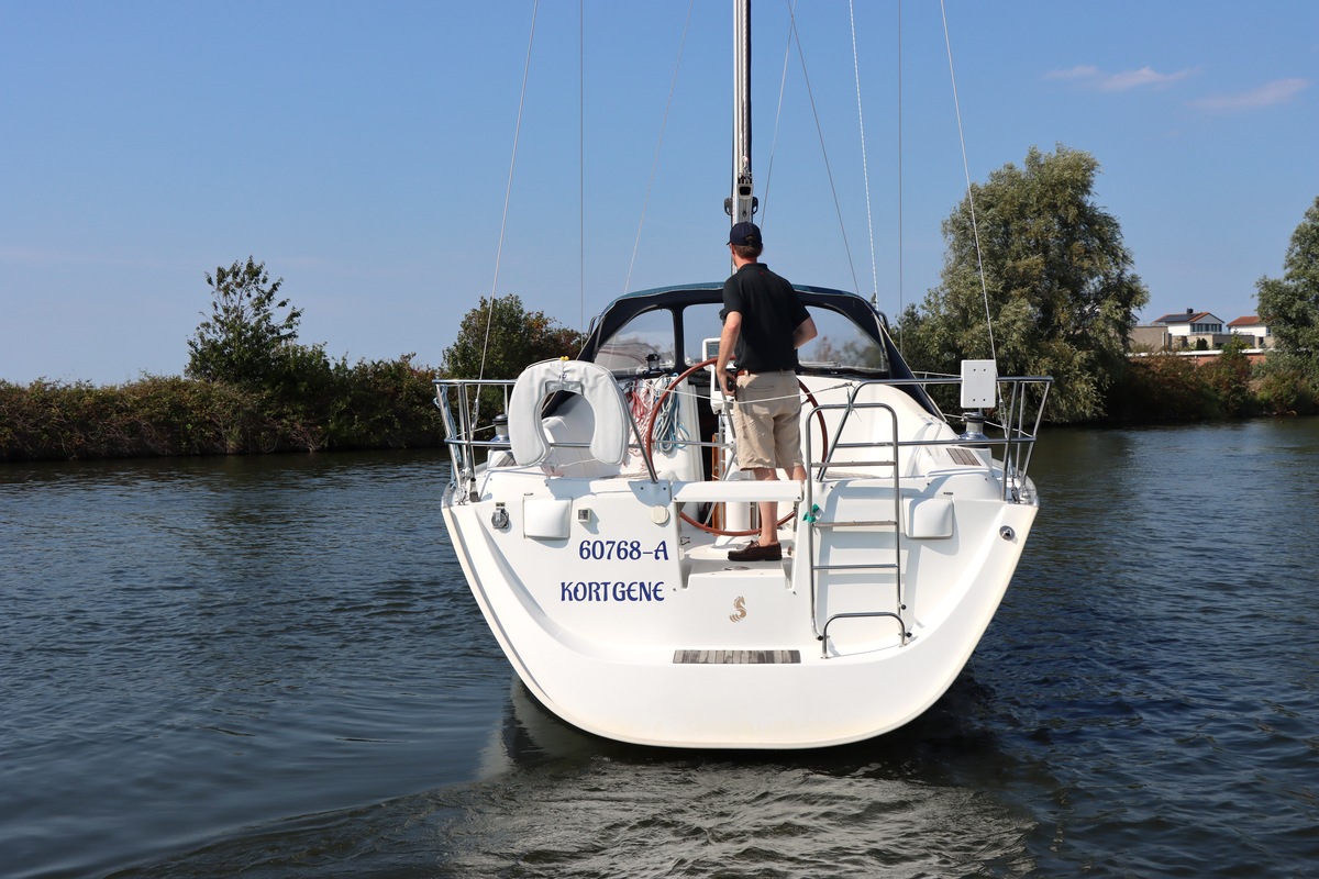 BENETEAU OCEANIS CLIPPER 373 — foto 35 van 48