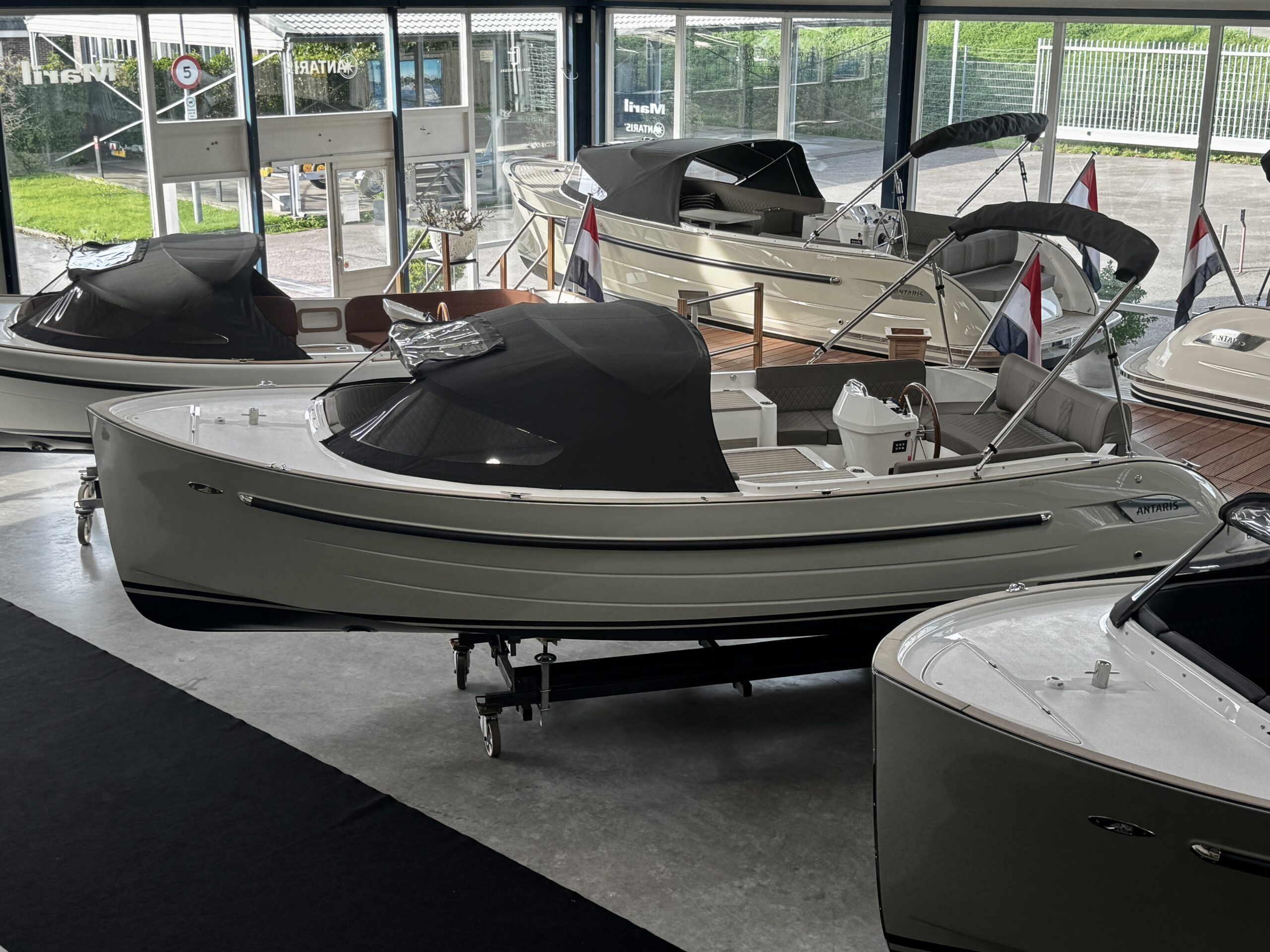 Antaris Sixty7 (op voorraad) — foto 4 van 14