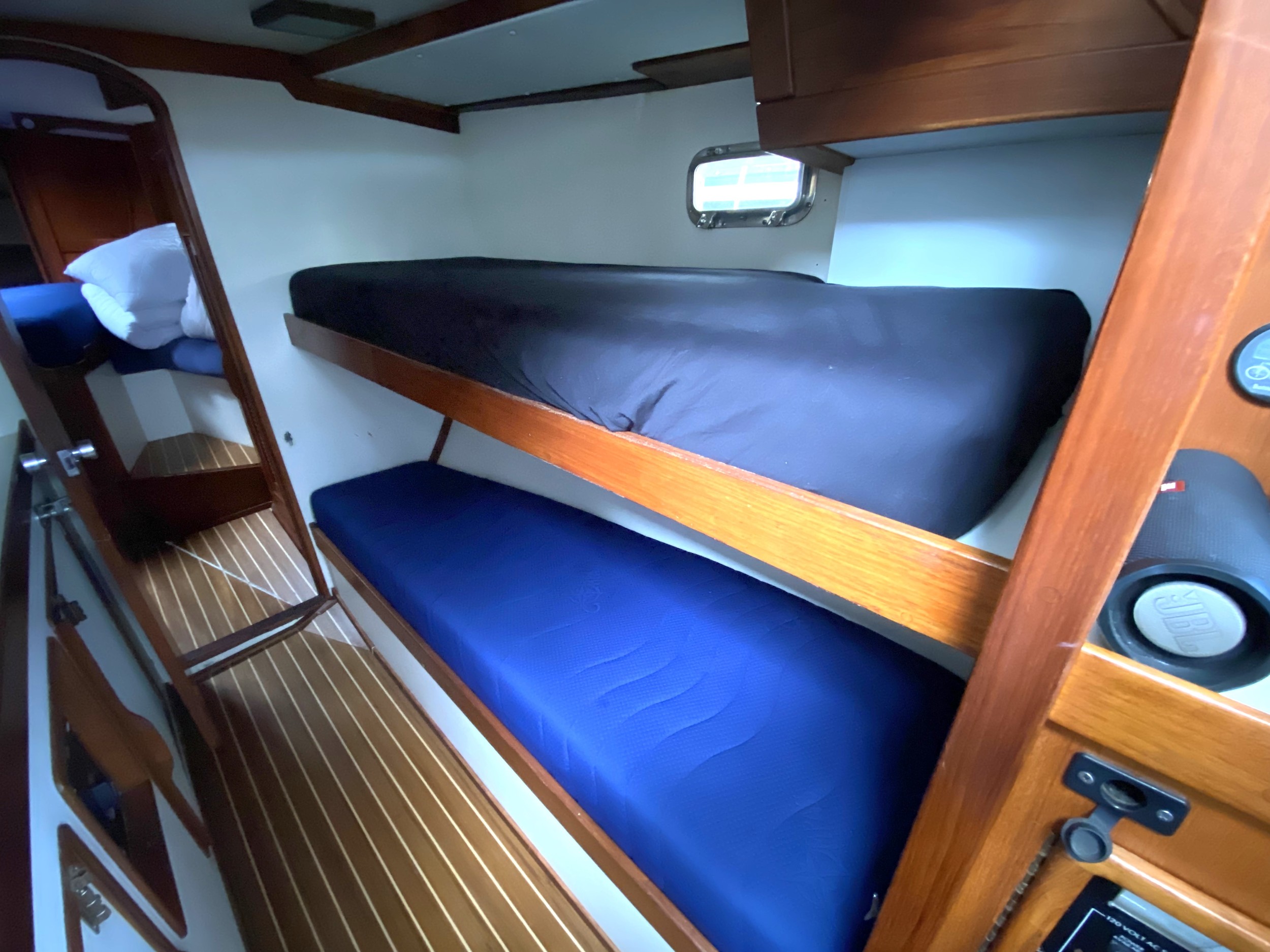 Irwin 49 Blue Water Cruiser — foto 29 van 35