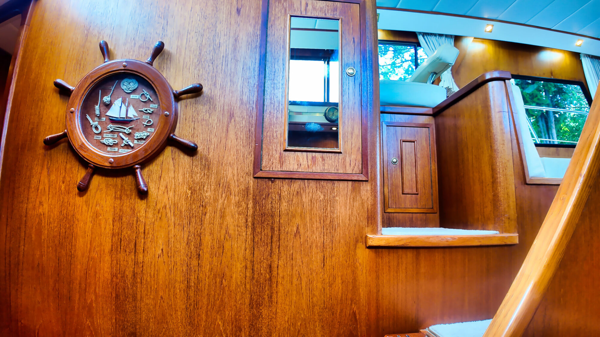 Neptunus 138 / 46 Flybridge Sedan — foto 11 van 32