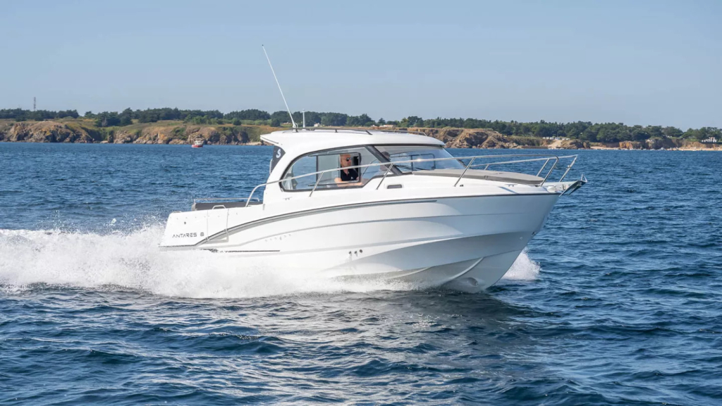 Beneteau Antares 8 | Nieuw samenstellen vanaf €67.518,- — foto 4 van 20