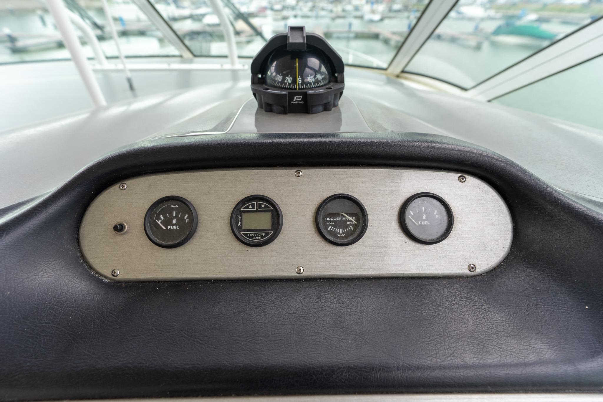 Cruisers Yachts 415 Express Motoryacht — foto 61 van 100