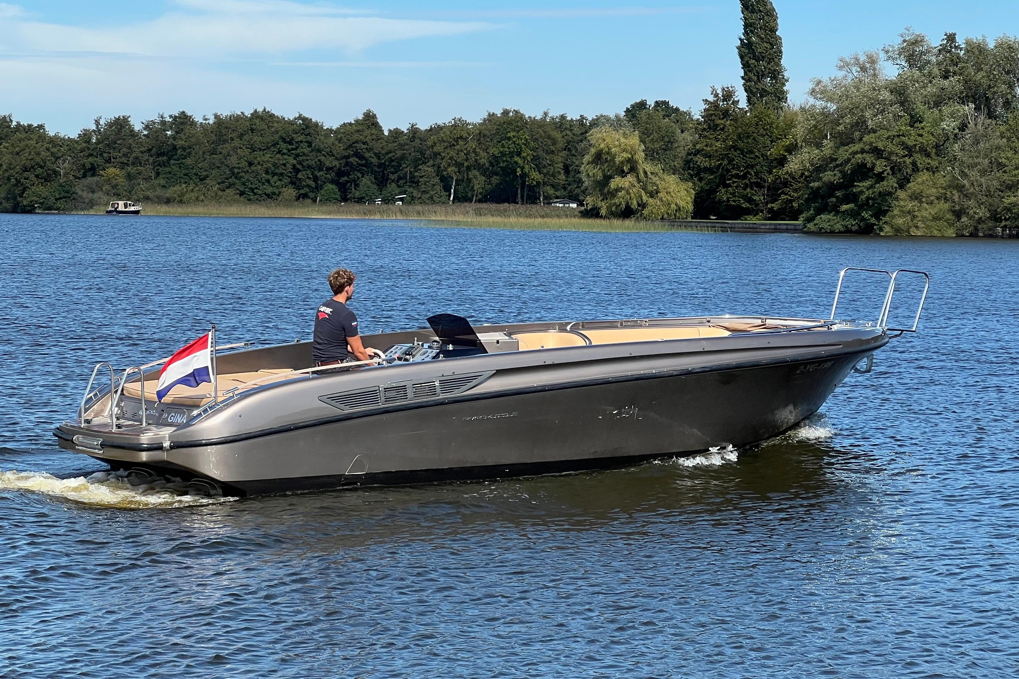 Riva Shuttle — foto 6 van 34