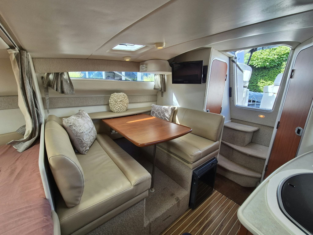Bayliner 285 sportcruiser uit het bouwjaar 2004 (2e eigenaar — foto 19 van 23