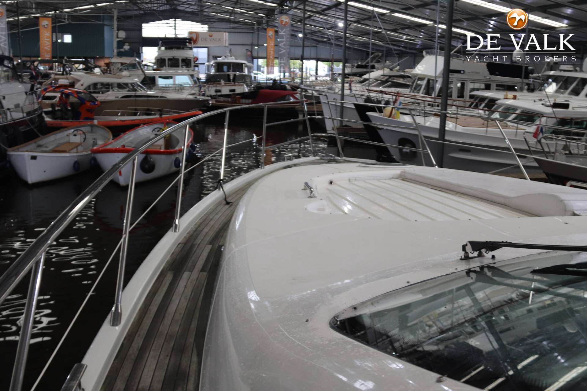 Azimut 68 Plus — foto 10 van 41