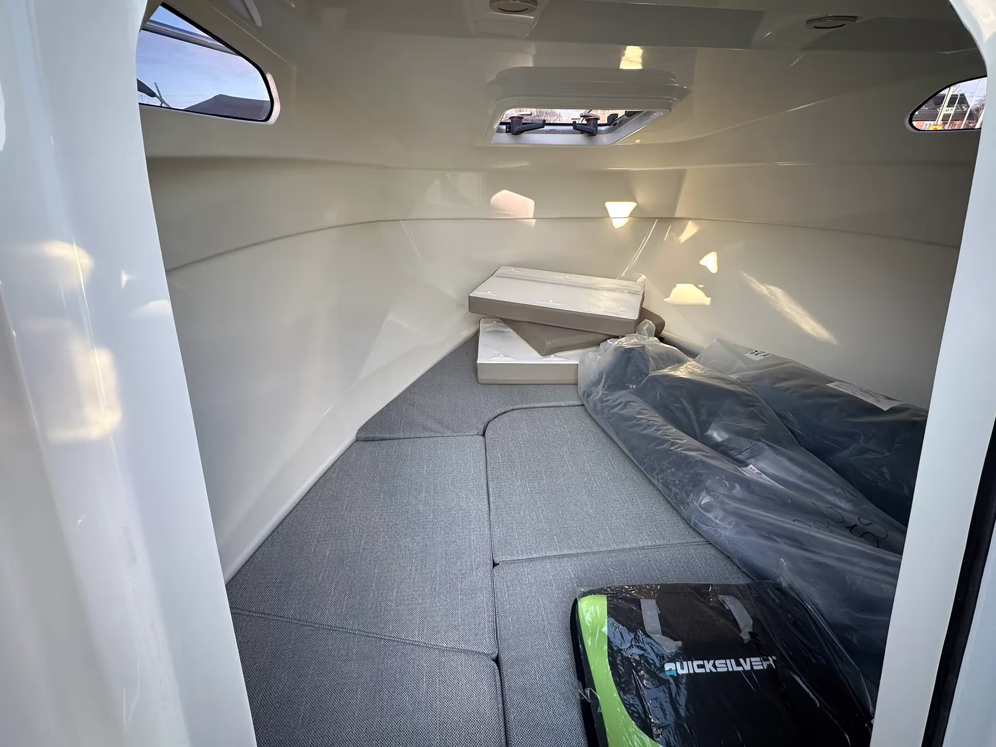Quicksilver 555 Cabin — foto 12 van 12