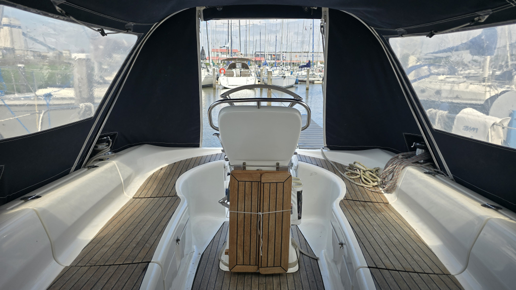 Bavaria  36 Cruiser — foto 21 van 38