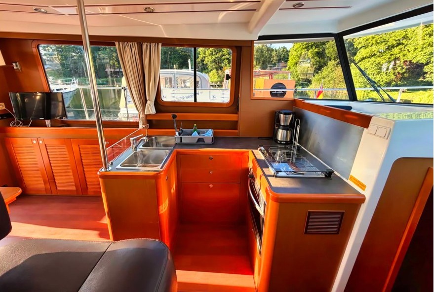 Beneteau Swift Trawler 34 Flybridge — foto 7 van 52