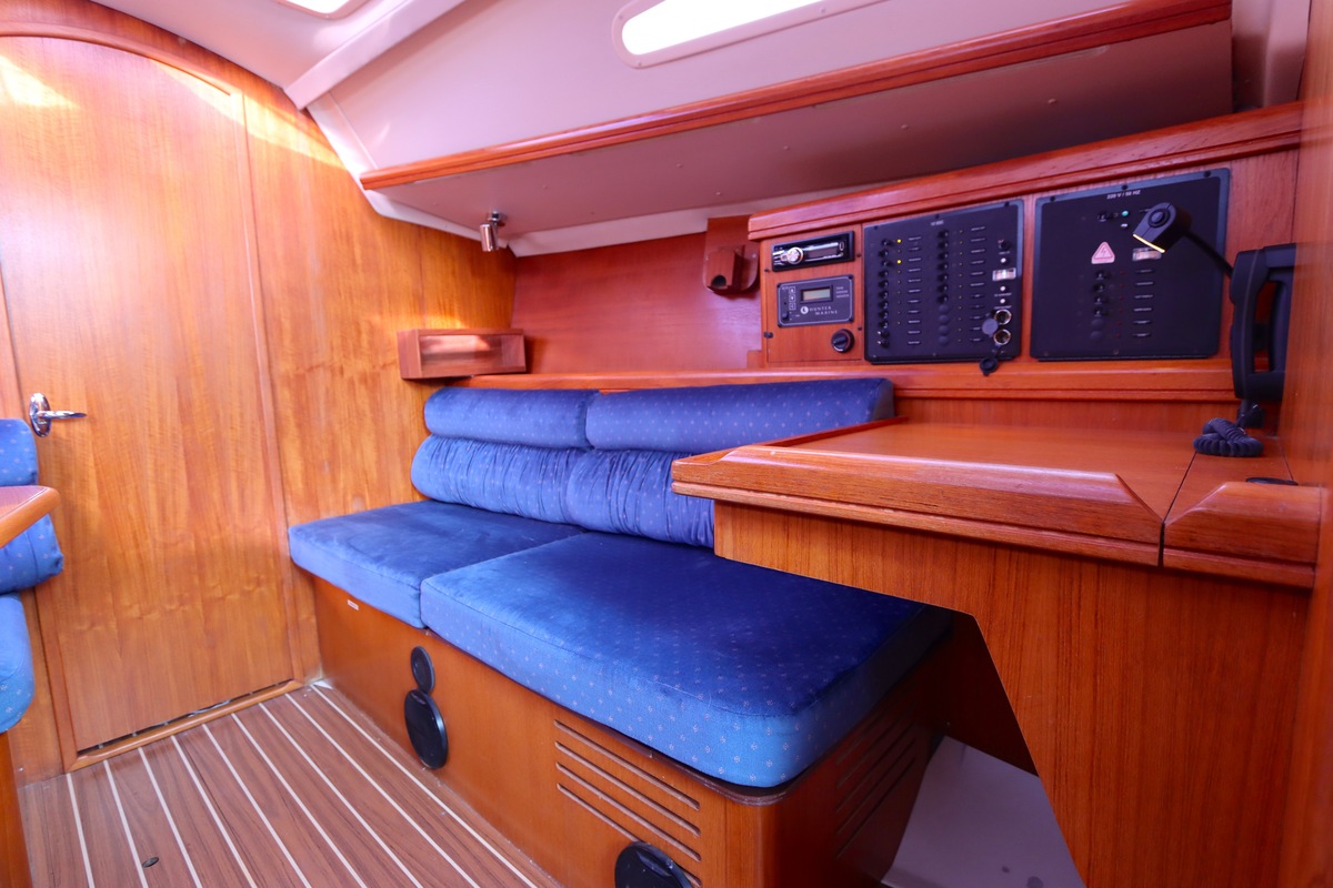 Hunter 33 — foto 14 van 52