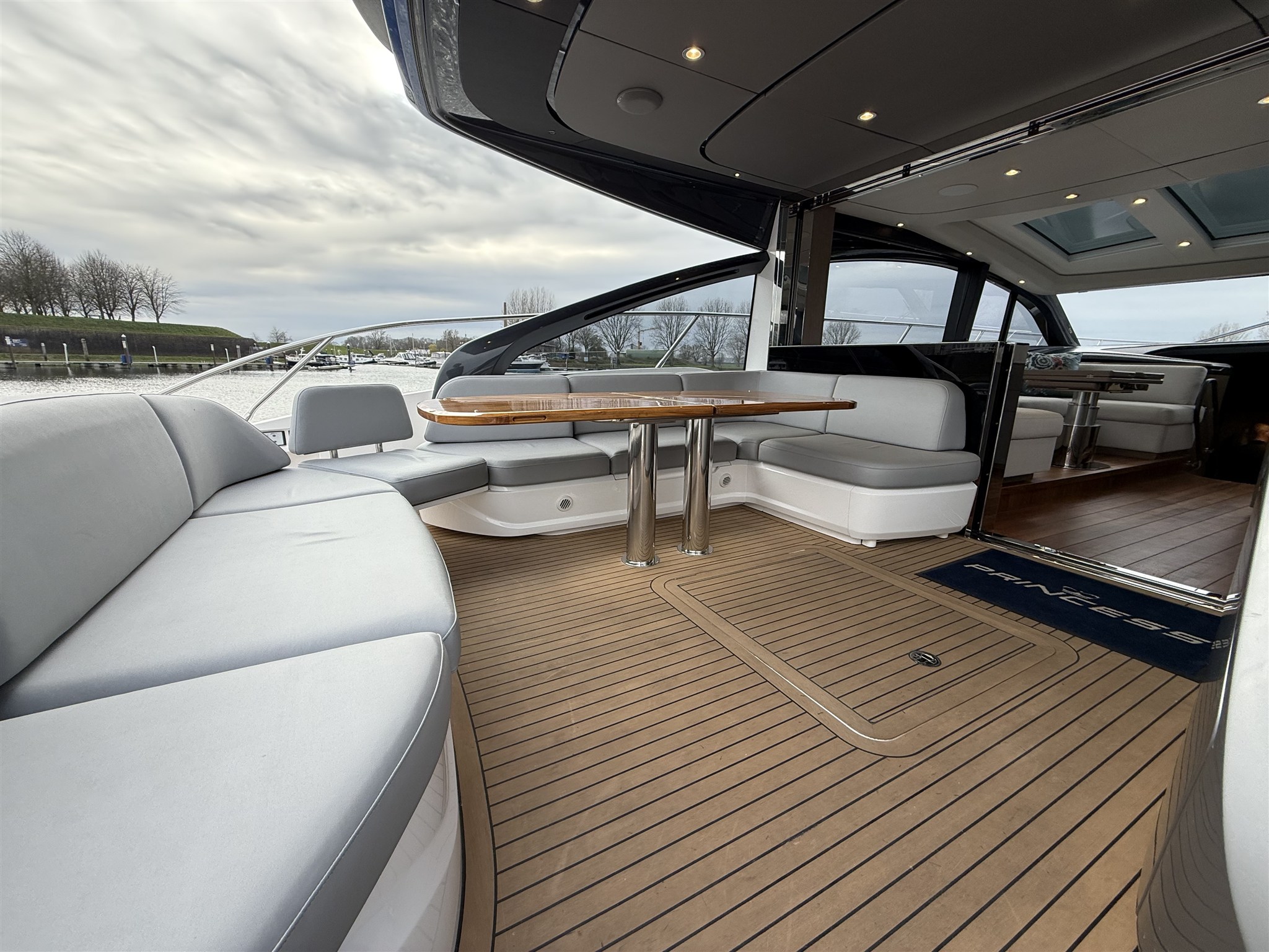Princess V55 (2024) — foto 8 van 11