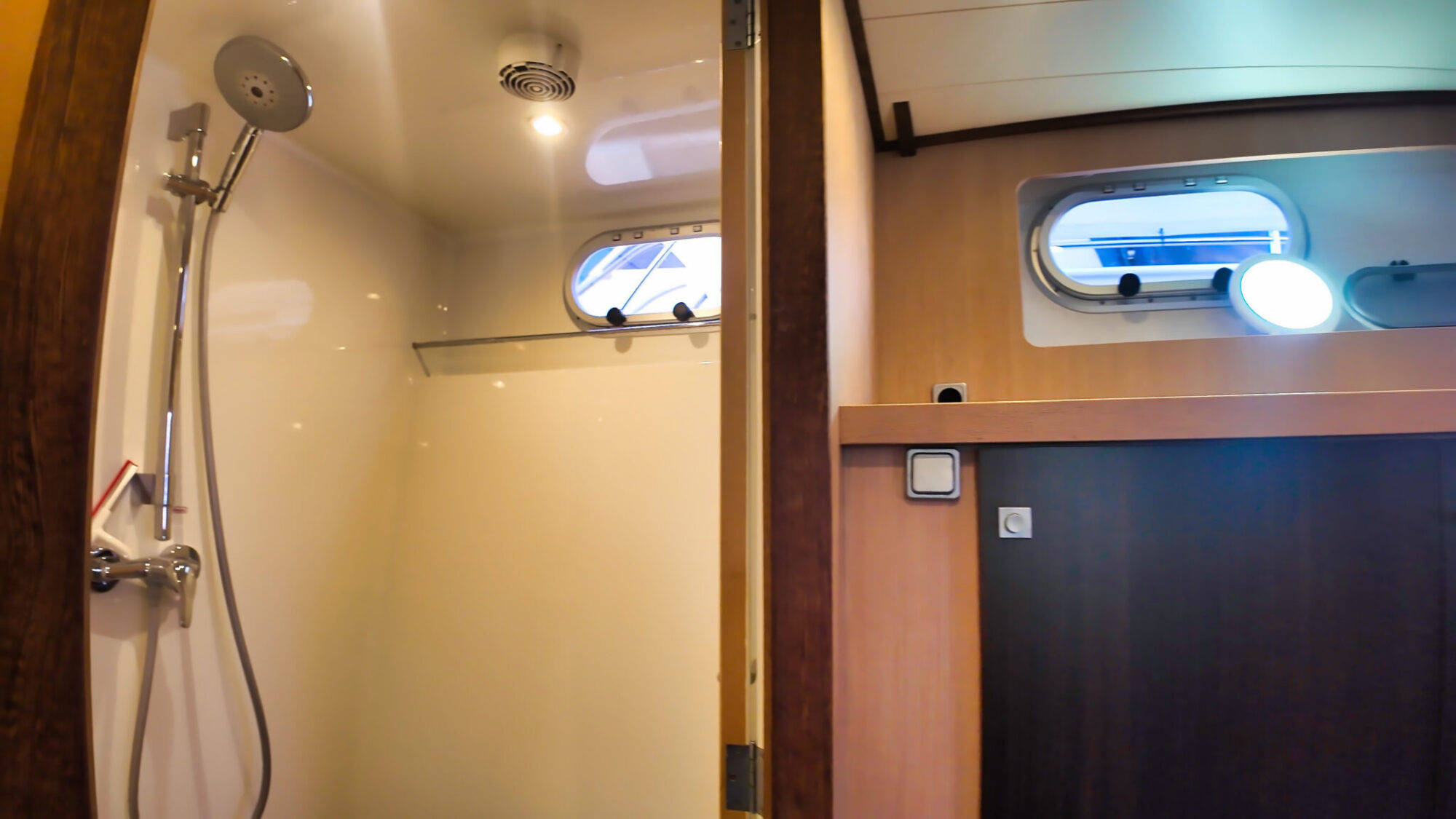 Aventura 43 AK Cabrio — foto 26 van 44