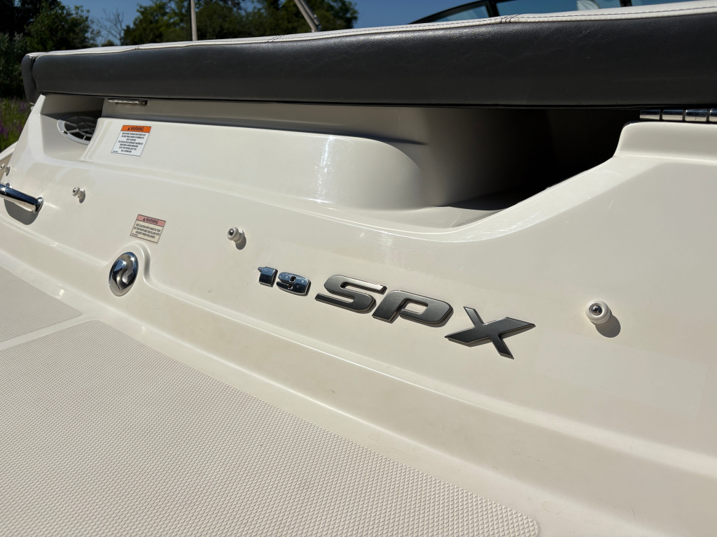 Sea Ray 190 SPX — foto 9 van 11
