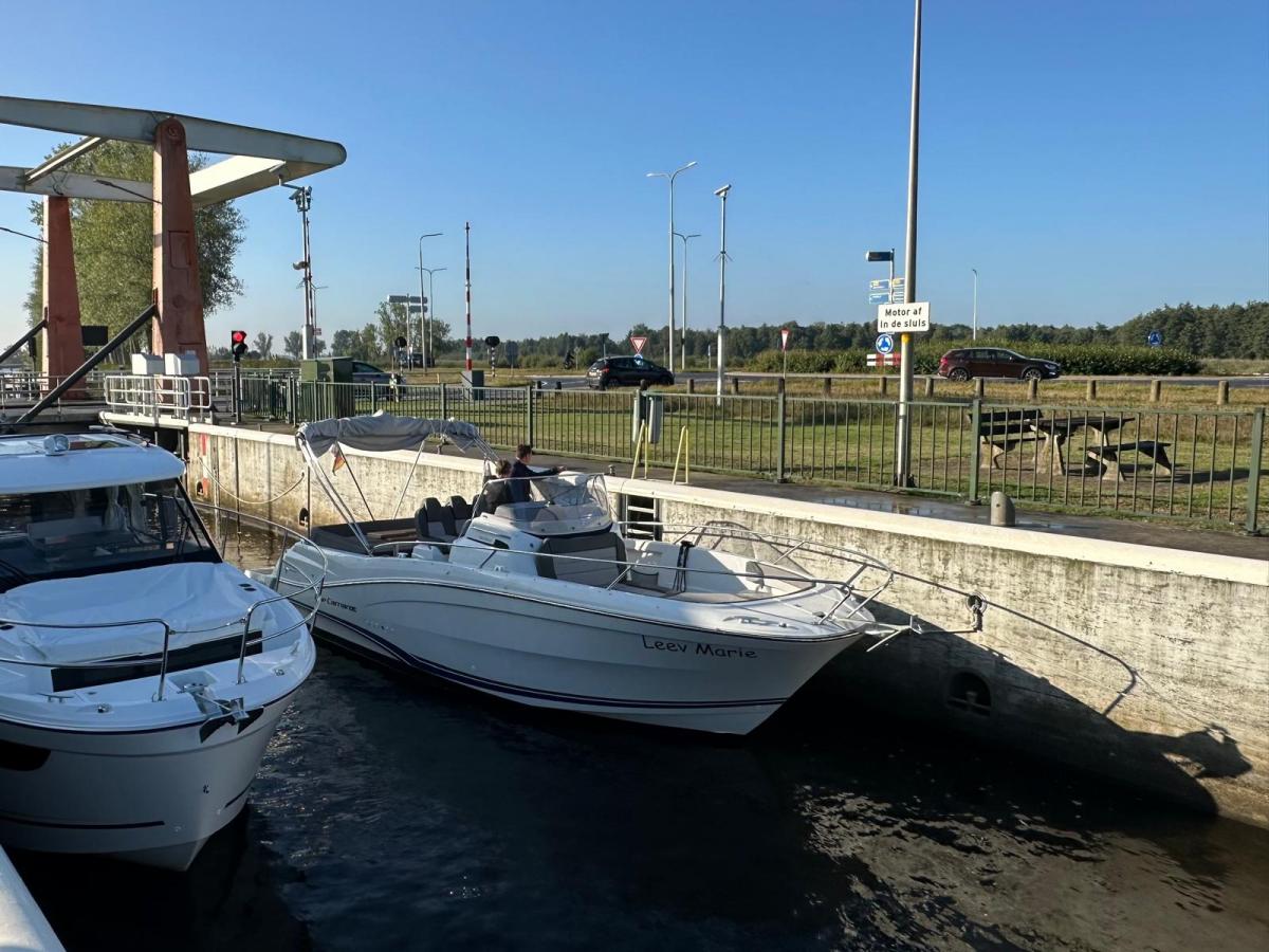 Jeanneau Cap Camarat 9.0 Center Console — foto 9 van 37