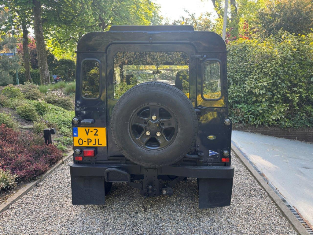 Land Rover Defender 90 2.0 benzine  (Gedupliceerd) — foto 7 van 15