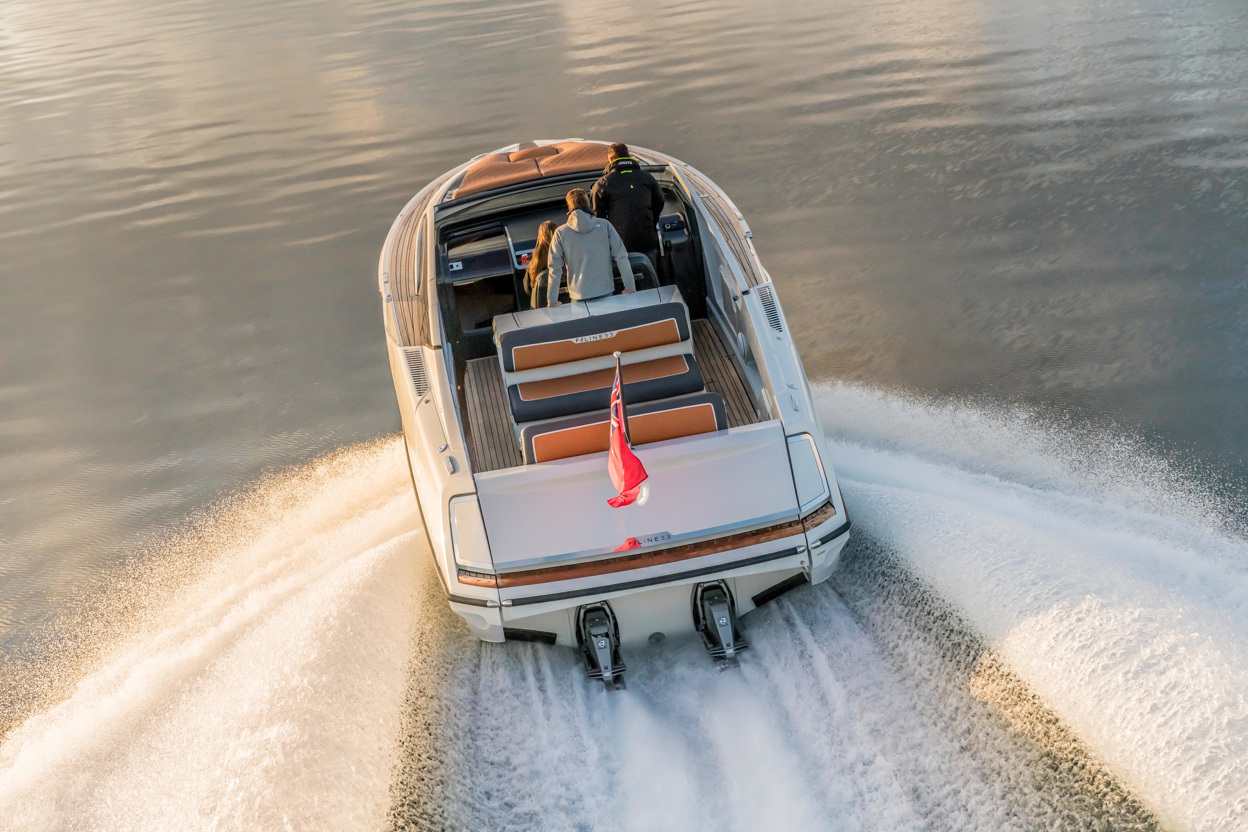 Fairline F-Line 33 — foto 2 van 40